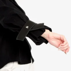 Camisa Entallada Negra Con Puños De Cuero Negro 9 Camisa Entallada Negra Con Puños De Cuero Negro -Ofertas Grazia Vesti Tienda camisa entallada negra con punos de cuero negro shirts blouses miguel marinero 292461