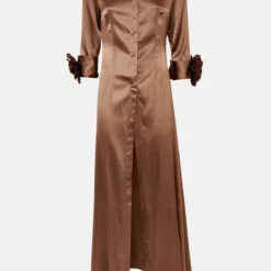 Camisa Larga De Seda Con Flores A Mano Marrón