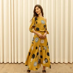 Blusa Carolyn Dahlia Mostaza -Ofertas Grazia Vesti Tienda preorder blusa carolyn dahlia mostaza envio 8 abril shirts blouses galcon studio 366494